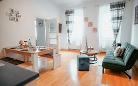 Raimond Apartment Top 27